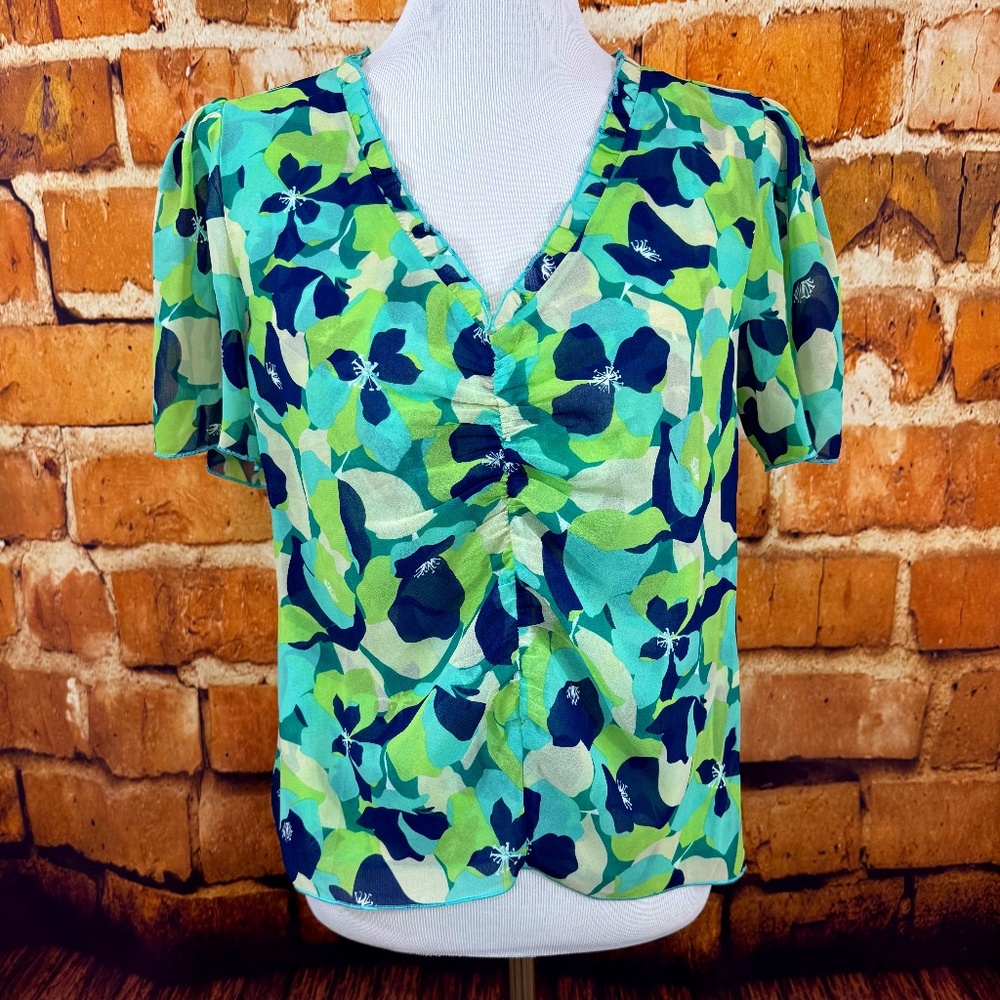 Cabi Comic Strip Floral Short Sleeved Blouse Size S